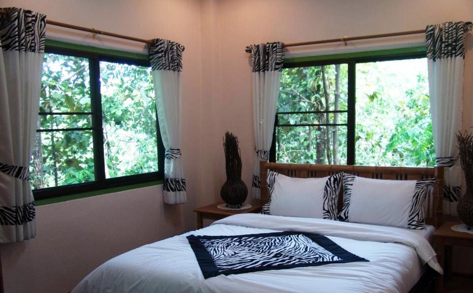 Chiangmai Night Safari Resort Chiang Mai Habitación foto