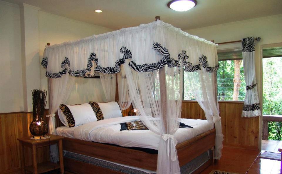Chiangmai Night Safari Resort Chiang Mai Habitación foto